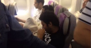 بالفيديو.. كواليس بعثة الزمالك على طائرة الإمارات