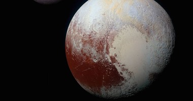 "ناسا" تكشف عن أول صور ملونة لـ"كارون" أكبر أقمار بلوتو