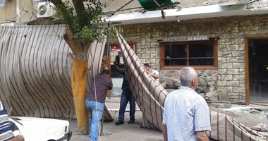 محافظ الجيزة بحملة على مقاهى العجوزة: لن نسمح باحتلال الرصيف وإشغال الشارع
