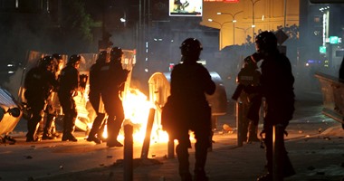 بالصور..مواجهات عنيفة بين محتجين والشرطة بكوسوفو بعد اعتقال سياسى بارز