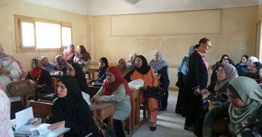 إلحاق مدرسة التجارة بنات بالمعهد الدينى بالمحلة يثير غضب الطلاب والمعلمين