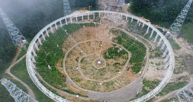 الصين تبنى "تلسكوب عملاق" لتلقى رسائل الكائنات الفضائية وترجمتها