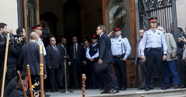 بالصور.. رئيس "كتالونيا" أمام المحكمة فى إسبانيا بتهمة العصيان المدنى