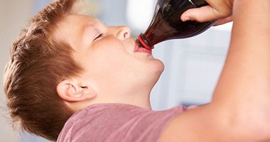 5 آثار صحية ضارة تسببها المشروبات الغازية بعد شربها بساعة