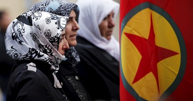 بالصور.. الأكراد يتظاهرون فى فرنسا تنديدا بتفجيرات أنقرة