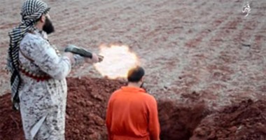 بالفيديو والصور.. داعش يعدم شخص رميًا بالرصاص ويسحل آخر فى شوارع ليبيا