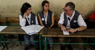 بالصور.. حقوق الإنسان: تأخر فتح لجان مدرسة 6 أكتوبر ببولاق الدكرور أمام الناخبين