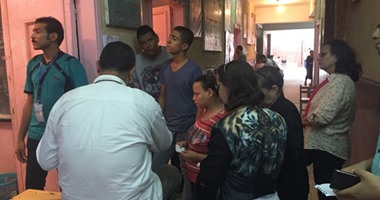 عودة طوابير الناخبين أمام لجان أسيوط بعد خروج الموظفين من أعمالهم 
