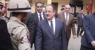 وزير الداخلية يتفقد اللجان الانتخابية بالدقى والعجوزة