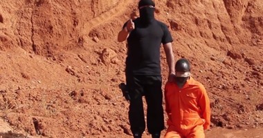 بالصور.. داعش يذبح مسيحى من جنوب السودان ويعدم آخر فى برقة الليبية