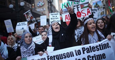 بالصور.. مظاهرة نسائية فى أمريكا ضد ممارسات الاحتلال الإسرائيلى