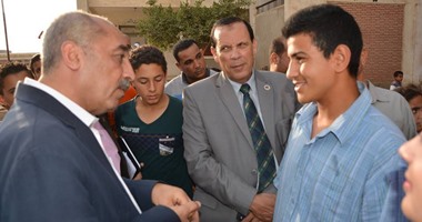 محافظ كفر الشيخ يطلب نقل مصنعين من وسط المدينة لإقامة إسكان للشباب