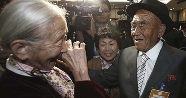 بالصور.. للمرة الأولى بعد 60 عاما..لم شمل الأسر فى الكوريتين