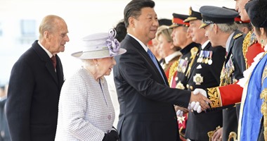 بالصور.. الملكة اليزابيث والأمير تشارلز يستقبلا الرئيس الصينى و قرينته فى لندن
