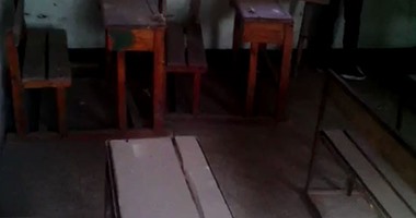صحافة المواطن: قارئ يرصد بالفيديو الإهمال بمدرسة لطفى السيد فى الهرم