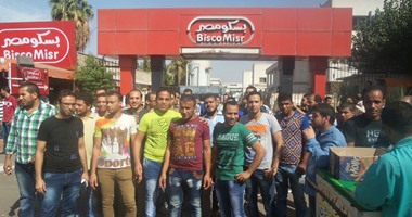 بالفيديو.. عمال بسكو مصر: مستمرون فى الإضراب حتى تطبيق الحد الأدنى للأجور