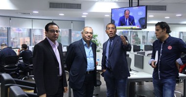بالفيديو والصور.. رئيس حزب المصريين الأحرار فى زيارة "اليوم السابع"