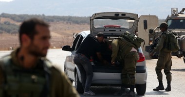 بالصور.. الجيش الاسرائيلى يبحث عن المسؤولين عن مقتل مستوطنين اثنين بالضفة