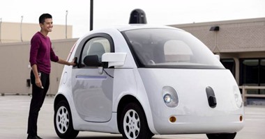 بالفيديو.. جوجل تستعرض سيارتها ذاتية القيادة لأول مرة فى الطرقات