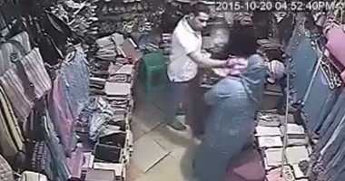 تداول فيديو لاعتداء رئيس مباحث بـ"دكرنس" على سيدة أثناء تفتيش محلها