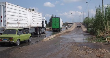 محافظ دمياط يتابع إصلاح ماسورة خط المياه الرئيسى بمركز كفر سعد