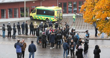 بالصور.. هروب طلاب بالسويد بعد هجوم ملثم على مدرسة وإصابة 5 أشخاص