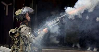 مصادر طبية: إصابة 25 فلسطينيا برصاص الاحتلال الاسرائيلى فى مخيم الأمعرى