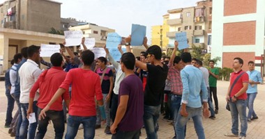 صحافة المواطن.. قارئ يشارك بصور لتظاهر طلاب الثانوية العامة بالغربية