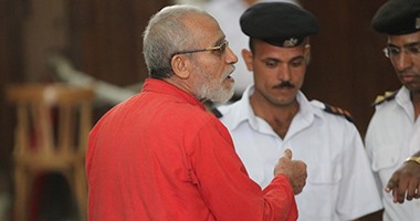 بالصور.. محمد بديع لقاضى "أحداث الإسماعيلية": أنا مرشد جماعة الإخوان بالانتخاب
