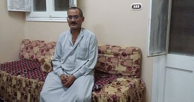 بالصور.. "صرخة أب فى الشرقية": ابنتى أصيبت بشلل نصفى فى حادث سير أثناء عودتها من الجامعة.. تحتاج لزراعة نخاع أو السفر إلى ألمانيا.. وأناشد رئيس الجمهورية إنقاذ شباب ابنتى لكى تقف على قدميها