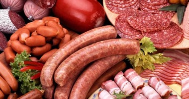 أطعمة تصيبك بالسرطان لا تضعها بفمك.. أبرزها اللحوم المصنعة والبطاطس