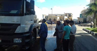 بالصور..القائم بأعمال محافظ الإسكندرية " كعب داير" لمتابعة سحب المياه