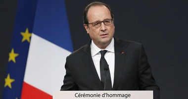 الرئيس الفرنسى يتوجه إلى مقر وزارة الداخلية بعد الهجمات الدامية فى باريس