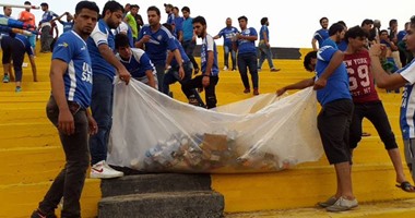جماهير الميناء العراقى تُنظف الملعب بعد الفوز على الشرطة