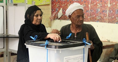 رئيس محكمة جنوب القاهرة يسلم القضاة أوراق المرحلة الثانية للانتخابات