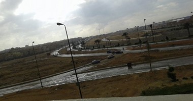 صحافة المواطن: بالفيديو.. مياه الأمطار والسيول تغرق شوارع مدينة العين بأبو ظبى
