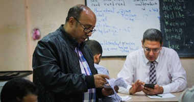 تقدم المرشح محمود عادل شعلان بعد فرز أول لجنة بكفر الدوار بالبحيرة