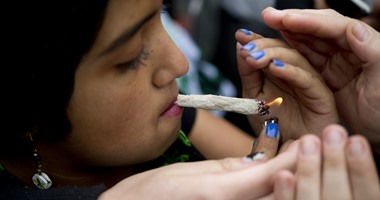 بالصور.. متعاطو "الماريجوانا" يتظاهرون فى  المكسيك لتقنين المخدر