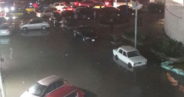 صحافة المواطن..غرق شارع خالد ابن الوليد بالإسكندرية بسبب تساقط الأمطار