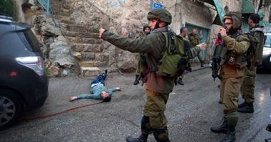 إصابة فلسطينى برصاص شرطة الاحتلال بعد محاولة طعن فى الضفة الغربية