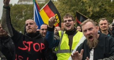 أفراد الجالية الإسلامية بالتشيك ينظمون تظاهرة للتنديد بالإرهاب فى أوروبا