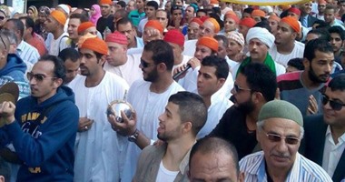 بالصور.. وصول موكب الطريقة البرهانية لمسجد إبراهيم الدسوقى للاحتفال بمولده