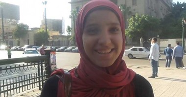 بالفيديو.. مواطنة لرئيس حى باب الشعرية:"المنطقة مليانة مخدرات والشرطة عارفة"
