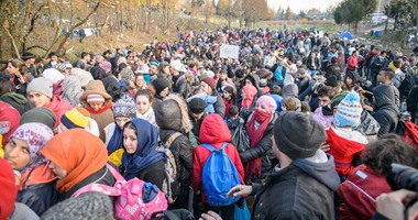 تركيا: 50 ألف لاجئ سورى يتجهون صوب الحدود التركية
