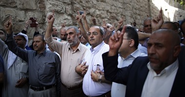عضو الكنيست الإسرائيلى أحمد الطيبى يشارك فى مظاهرة بالقدس القديمة
