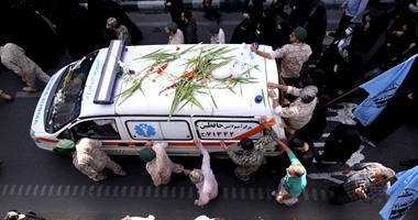الإيرانيون يودعون ضحايا حادث تدافع منى فى جنازة شعبية و عسكرية
