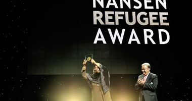 بالصور.. لاجئة أفغانية تحصد جائزة نانسن 2015 بعد تعليم 1000 فتاة بباكستان