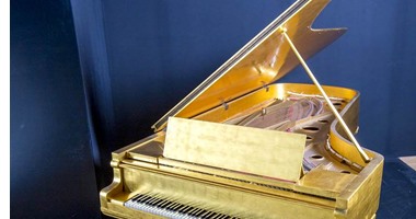 توقعات ببيع بيانو "الفيس بريسلى" بنصف مليون دولار ولوحة لـ"أميديو موديليانى" بـ100 مليون