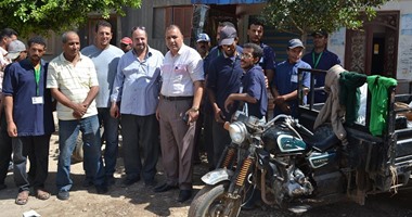 بالصور.. تطبيق منظومة جديدة للنظافة فى بلطيم بكفر الشيخ