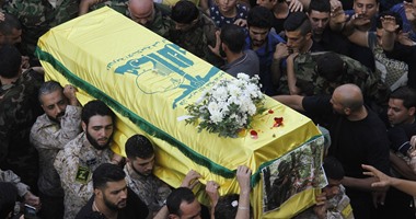 بالصور.. حزب الله يشيع أحد جنوده المشاركين فى القتال مع الجيش السورى